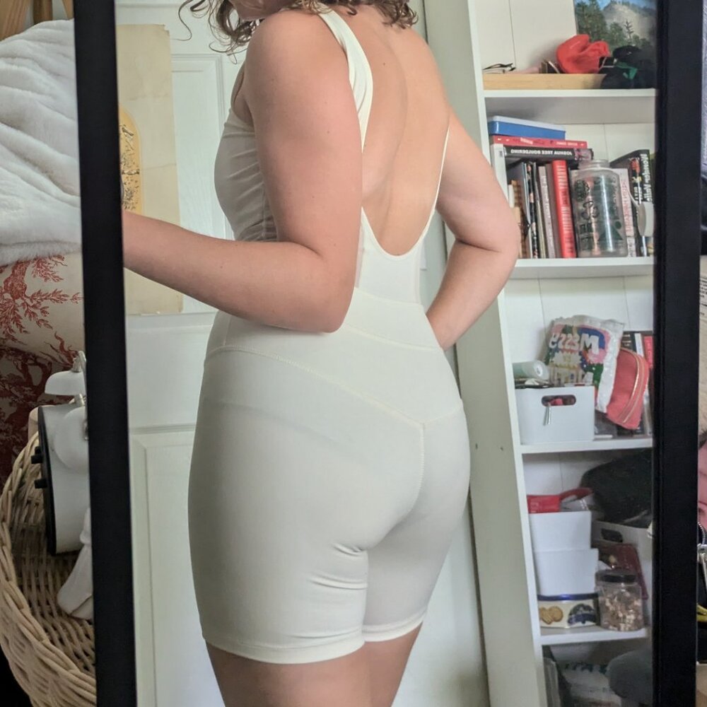 White POPFLEX energy shortsie